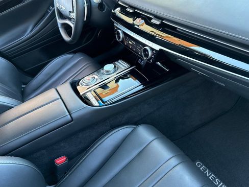 Used 2024 Genesis G80 2.5T image 28