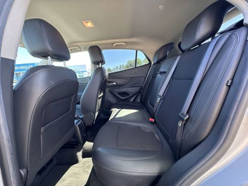 Used 2022 Buick Encore Preferred w/ Safety Package image 29