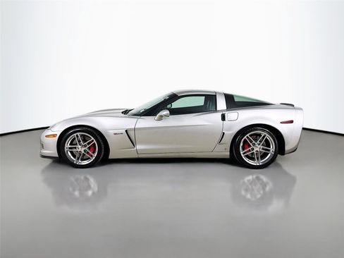 Used 2007 Chevrolet Corvette Z06 w/ Preferred Equipment Group image 5