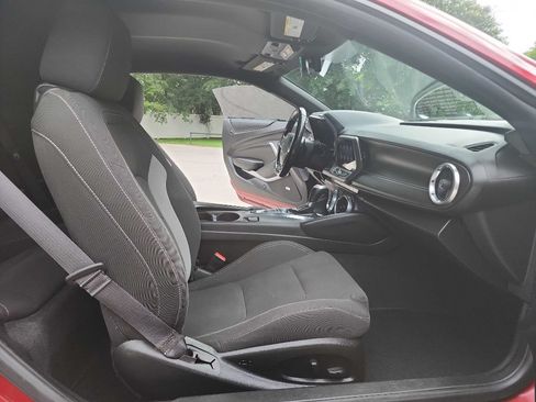 Used 2019 Chevrolet Camaro LT w/ Technology Package RWD image 29