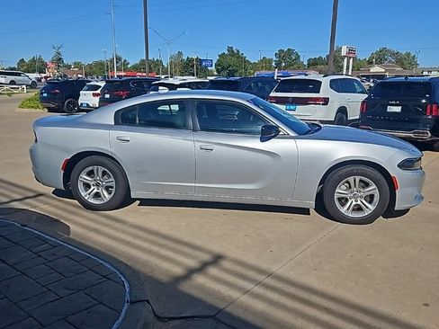 Used 2023 Dodge Charger SXT image 4