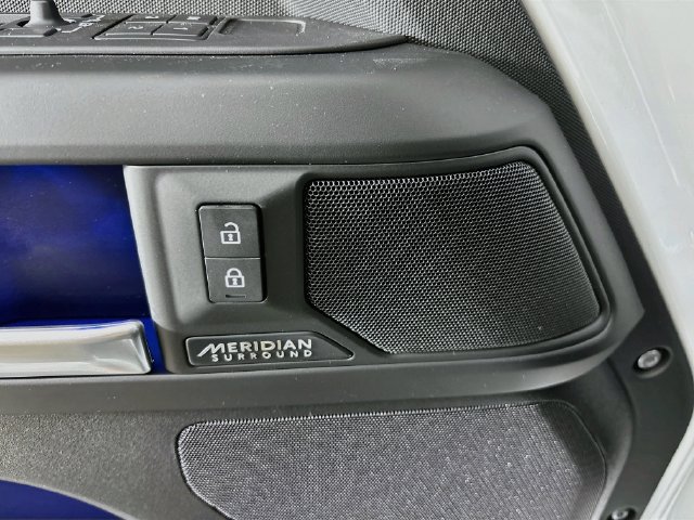 New 2026 Land Rover Defender 110 X-Dynamic SE AWD/4WD image 20
