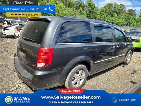 Used 2012 Dodge Grand Caravan SXT w/ Entertainment Group 1 FWD image 4