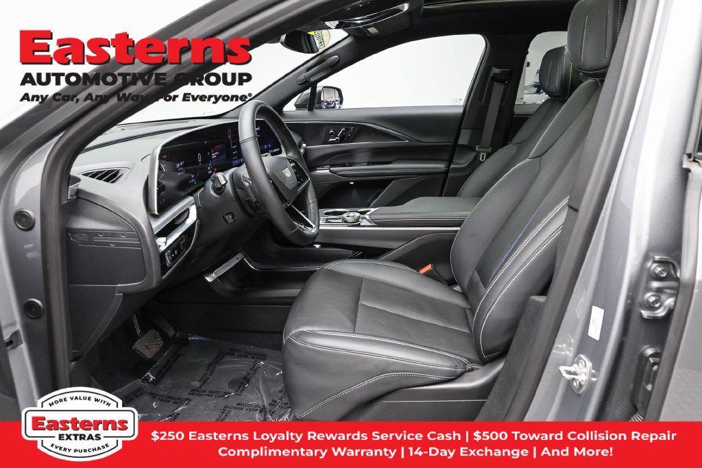 Used 2024 Cadillac Lyriq Luxury AWD/4WD image 15