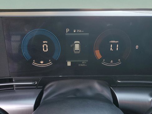 Used 2025 Hyundai Kona SEL image 34