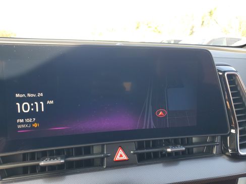 Used 2024 Kia Sportage SX image 23