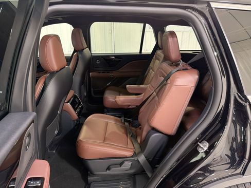 New 2026 Lincoln Aviator Reserve RWD image 25