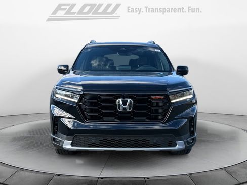 New 2025 Honda Pilot TrailSport image 2