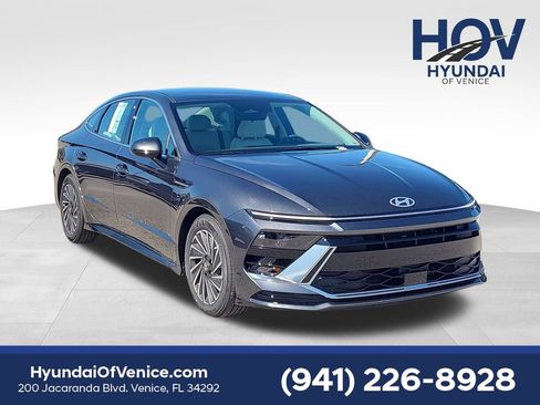 New 2025 Hyundai Sonata SEL image 1