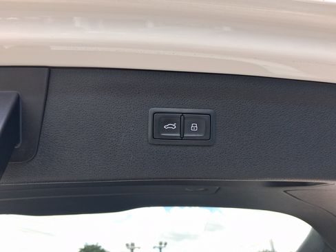 Used 2018 Audi Q3 2.0T Premium FWD image 29
