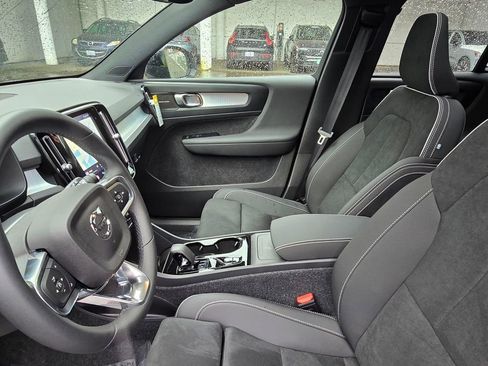 New 2026 Volvo XC40 B5 Ultra w/ Climate Package image 20