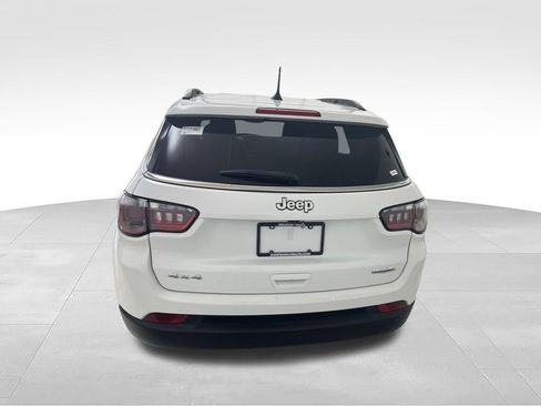 Used 2024 Jeep Compass Latitude AWD/4WD image 4