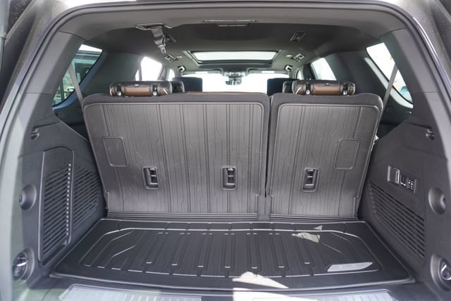 Used 2026 GMC Yukon Denali Ultimate w/ LPO, Floor Liner Package AWD/4WD image 22