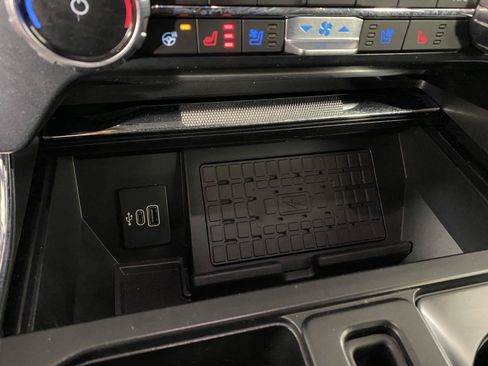 Used 2025 Ford F150 Lariat w/ Equipment Group 502A High AWD/4WD image 21