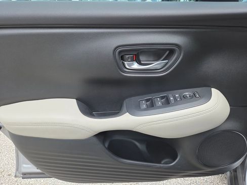 Used 2023 Honda HR-V LX image 24