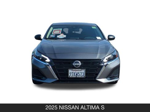Certified 2025 Nissan Altima 2.5 S FWD image 4