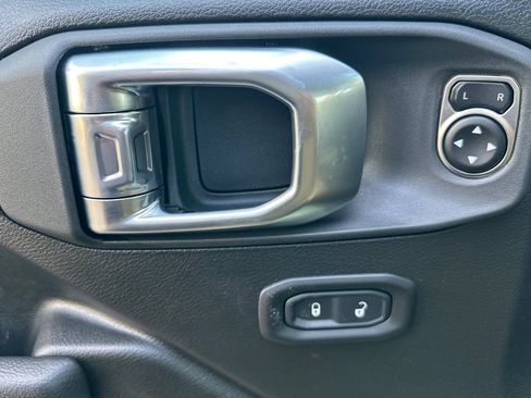 New 2026 Jeep Gladiator Willys image 8