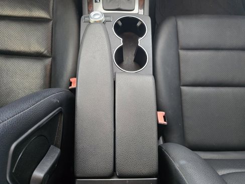 Used 2011 Mercedes-Benz C 300 Sedan image 42