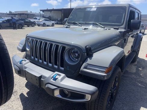 Used 2023 Jeep Wrangler Unlimited Sahara AWD/4WD image 2