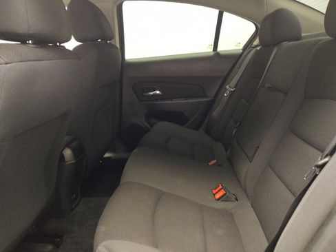 Used 2016 Chevrolet Cruze LT w/ Technology Package image 18