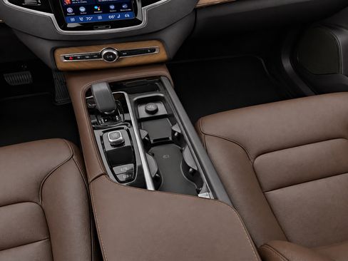 Certified 2023 Volvo XC90 B6 Plus AWD/4WD image 19