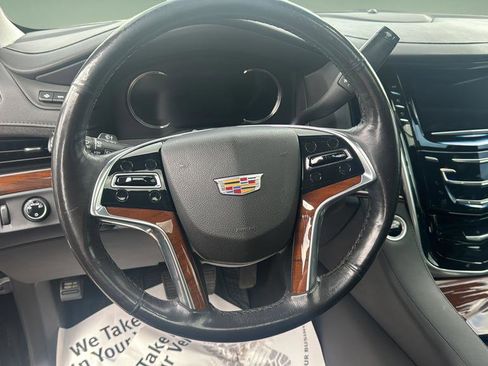 Used 2020 Cadillac Escalade Luxury w/ Escalade Sport Edition AWD/4WD image 16