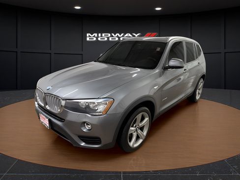 Used 2017 BMW X3 xDrive28i AWD/4WD image 2