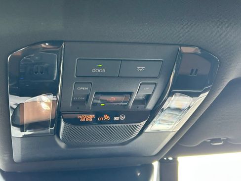 Used 2025 Lexus GX 550 w/ Accessory Package (31) AWD/4WD image 21