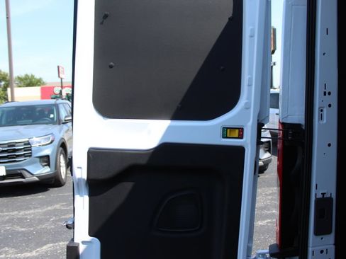 New 2026 Ford Transit 250 148 Medium Roof w/ Load Area Protection Package RWD image 17