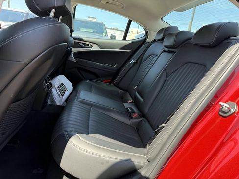 Used 2023 Genesis G70 2.0T AWD/4WD image 11