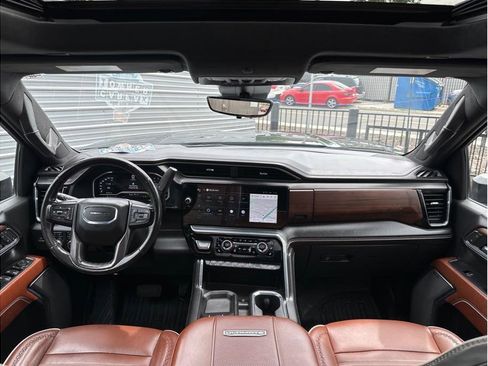 Used 2024 GMC Sierra 2500 Denali Ultimate w/ Max Trailering Package image 15