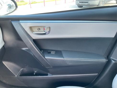 Used 2015 Toyota Corolla LE FWD image 19