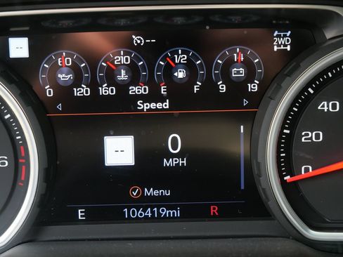 Used 2021 Chevrolet Tahoe Z71 w/ Z71 Off-Road Package AWD/4WD image 35