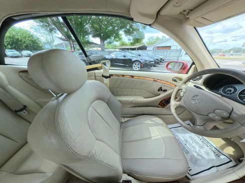 Used 2005 Mercedes-Benz CLK 320 Cabriolet image 26