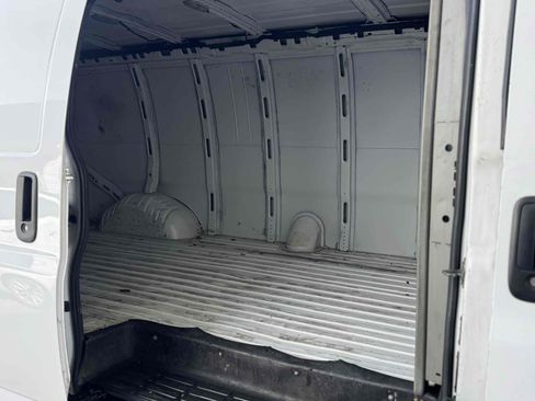 Used 2019 Chevrolet Express 3500 Extended w/ Driver Convenience Package image 8