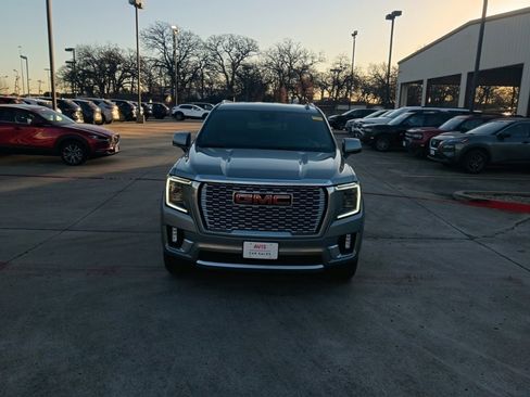 Used 2023 GMC Yukon Denali image 5