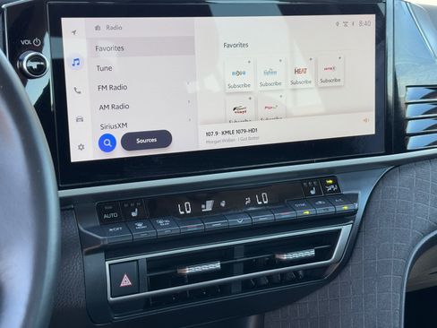 Certified 2025 Toyota Camry XLE image 25