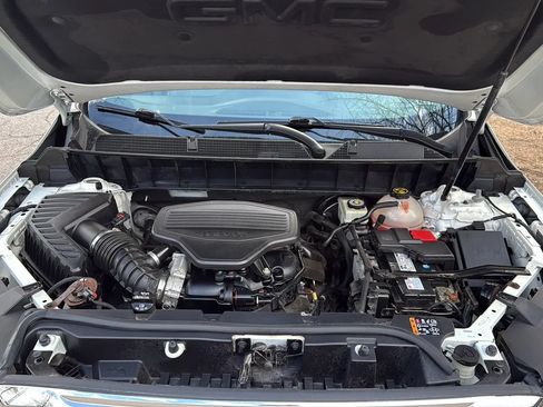 Used 2018 GMC Acadia SLT AWD/4WD image 10