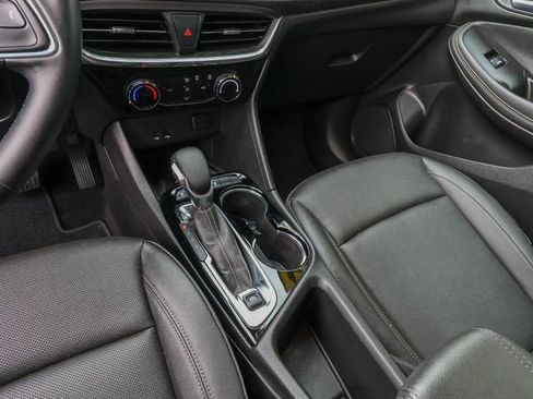 Used 2024 Buick Encore GX Sport Touring w/ Advanced Technology Package FWD image 20