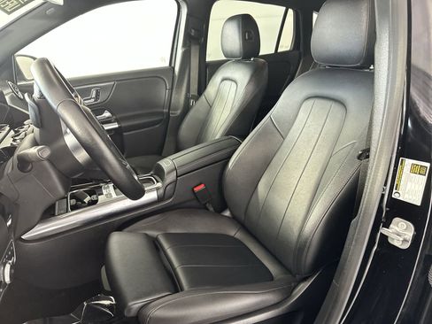 Used 2025 Mercedes-Benz GLA 250 image 11