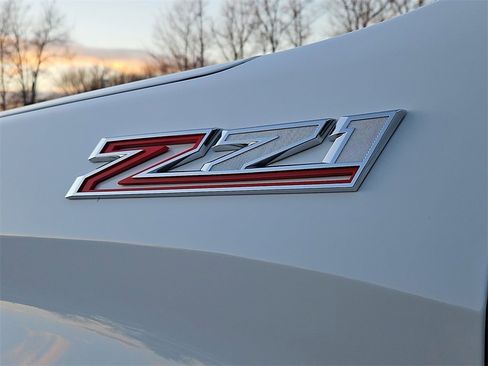 Used 2022 Chevrolet Silverado 1500 LT image 13