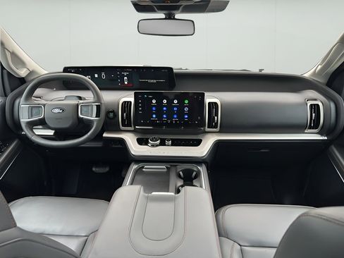 Used 2025 Ford Expedition Max Active image 11