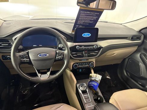Certified 2021 Ford Escape Titanium image 27