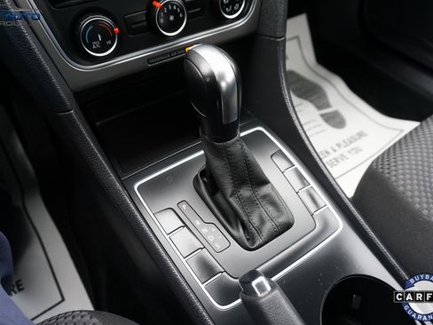 Used 2015 Volkswagen Passat 1.8T S w/ Technology Package image 31