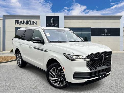 Certified 2025 Lincoln Navigator Reserve AWD/4WD image 1