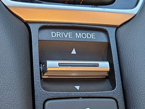 Certified 2025 Honda HR-V Sport image 25