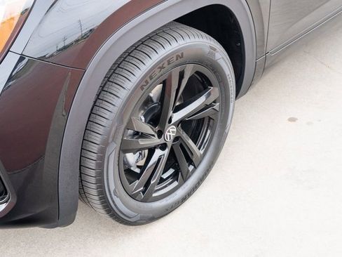 New 2026 Volkswagen Atlas Cross Sport SEL R-Line image 10