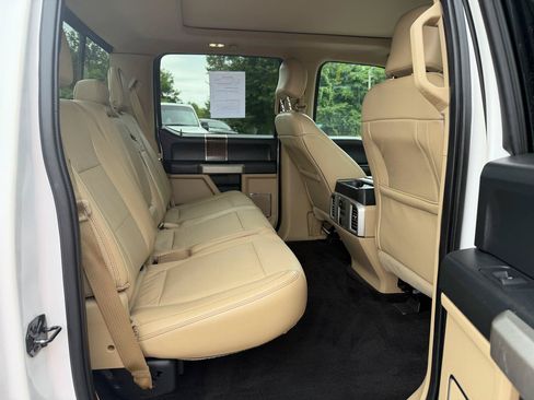 Used 2015 Ford F150 Lariat w/ Equipment Group 502A Luxury AWD/4WD image 12