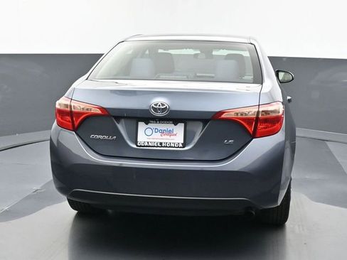 Used 2018 Toyota Corolla LE image 4