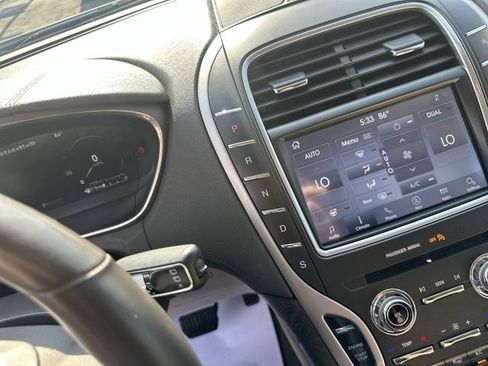 Used 2020 Lincoln Nautilus Reserve AWD/4WD image 24